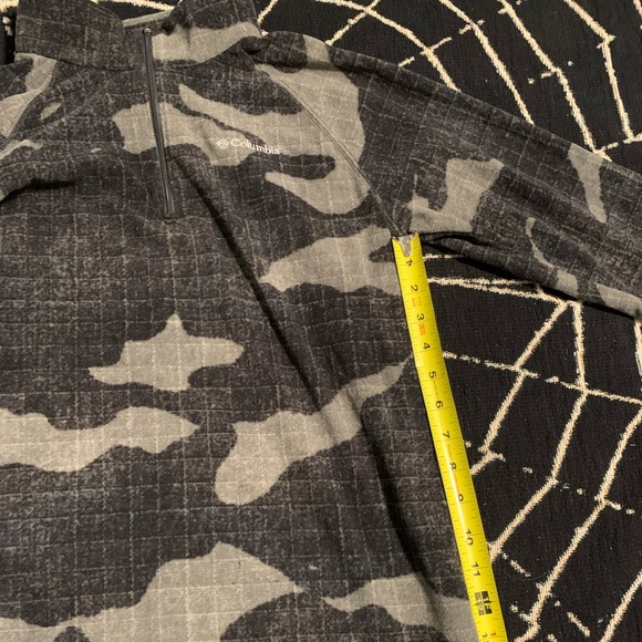Columbia long sleeve camo half zip up turtle neck - Picture 3 of 5